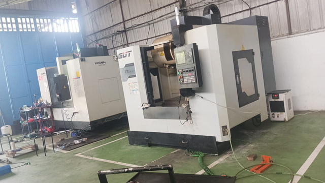 Fasilitas & Layanan CNC Bubut Turning (Hision)